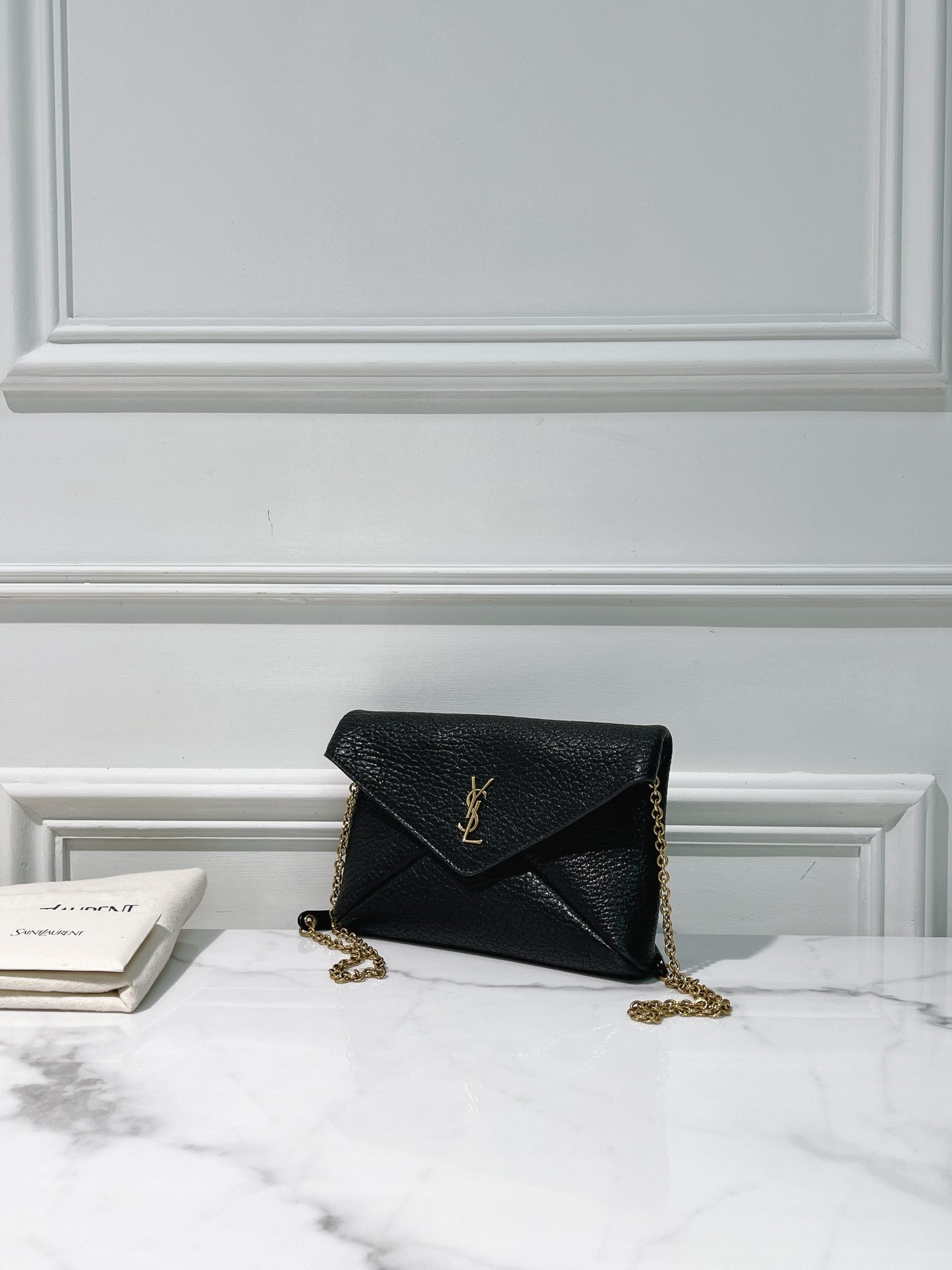 YSL CASSANDRE CHAIN POUCH, Black/Gold