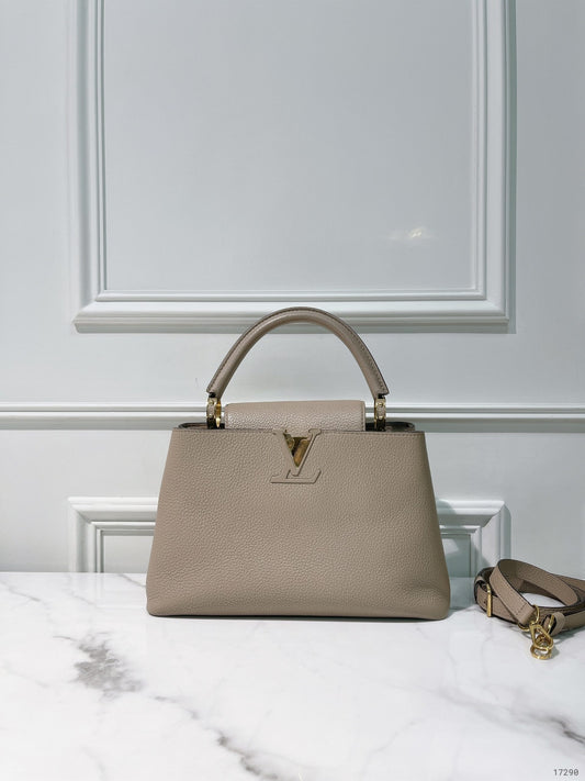 LV CAPUCINES MM, Grey/Gold