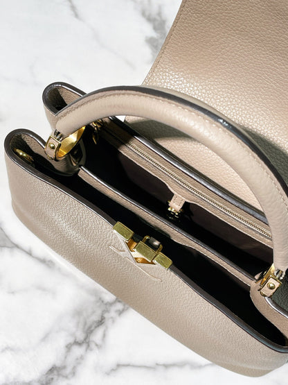 LV CAPUCINES MM, Grey/Gold