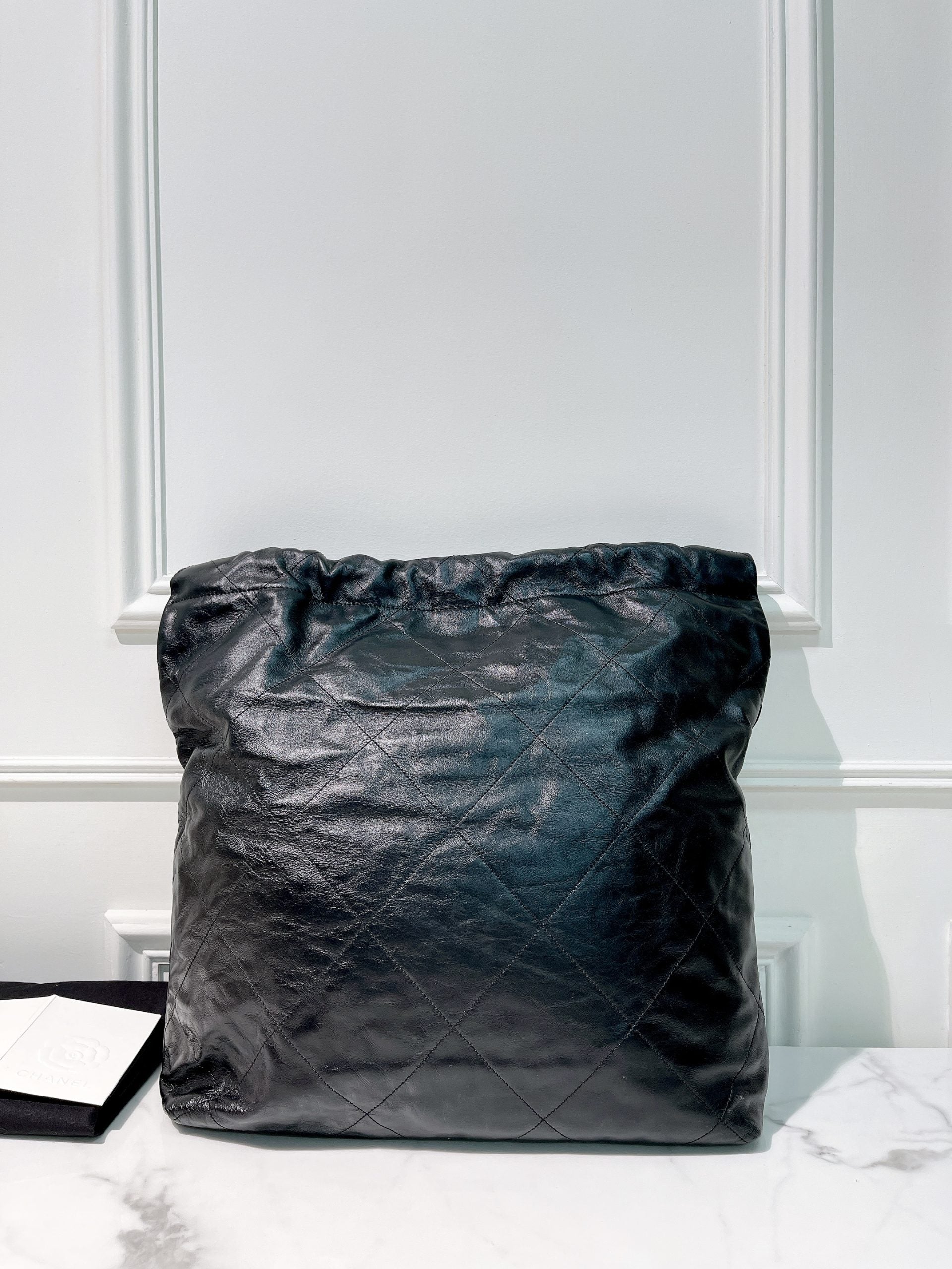 CHANEL LARGE 22 BAG, Black/Gold