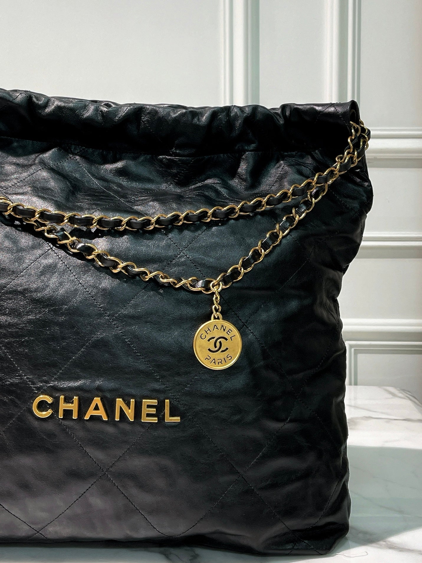 CHANEL LARGE 22 BAG, Black/Gold