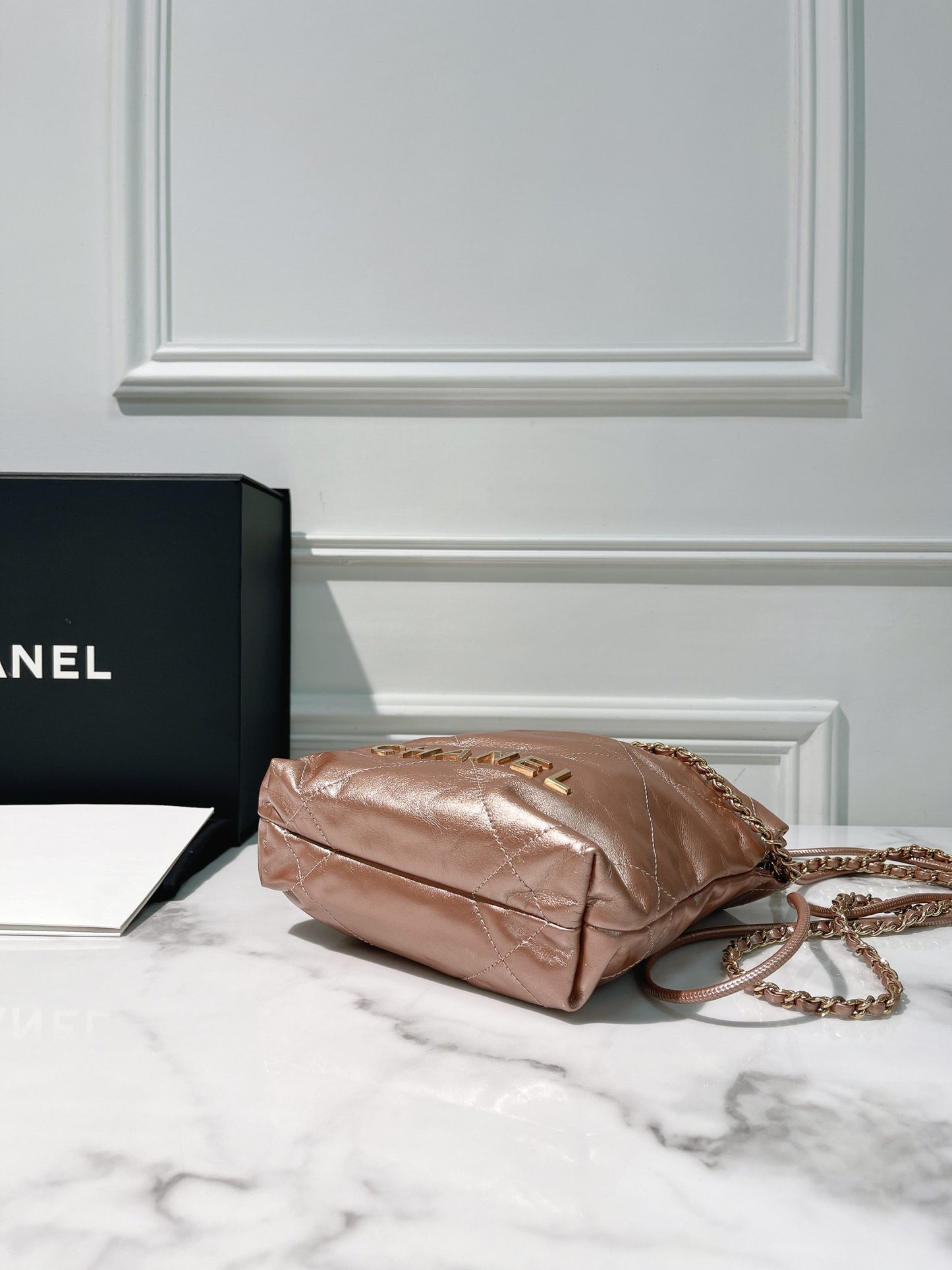 CHANEL MINI 22 BAG, Pink