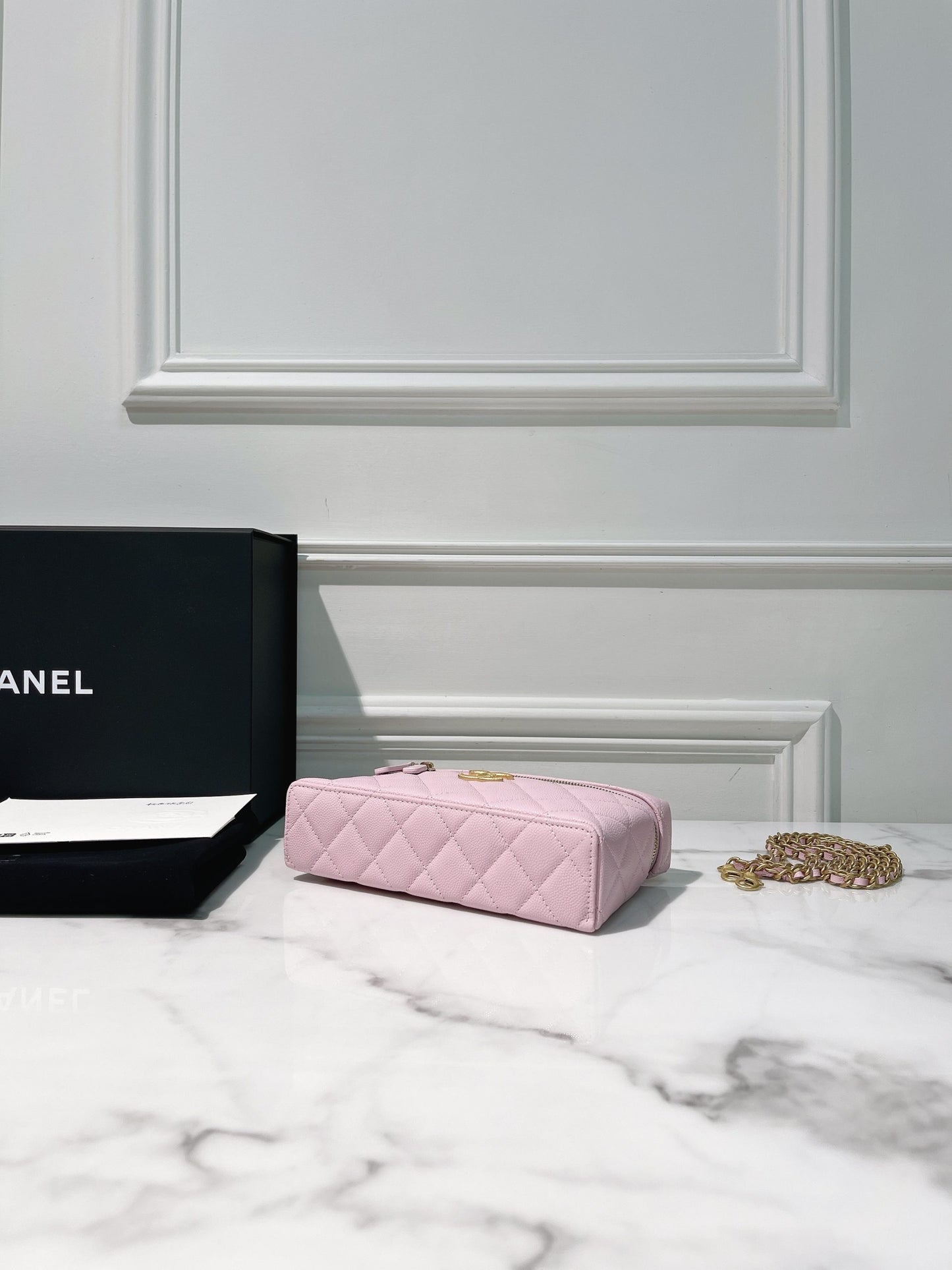 CHANEL 25P VANITY CASE, Pink/Gold