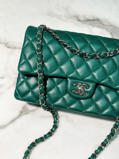 CHANEL MEDIUM CLASSIC FLAP, Green/Silver