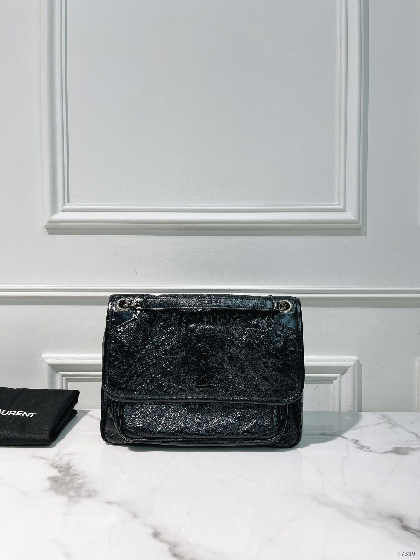 YSL NIKI MEDIUM, Black/Silver