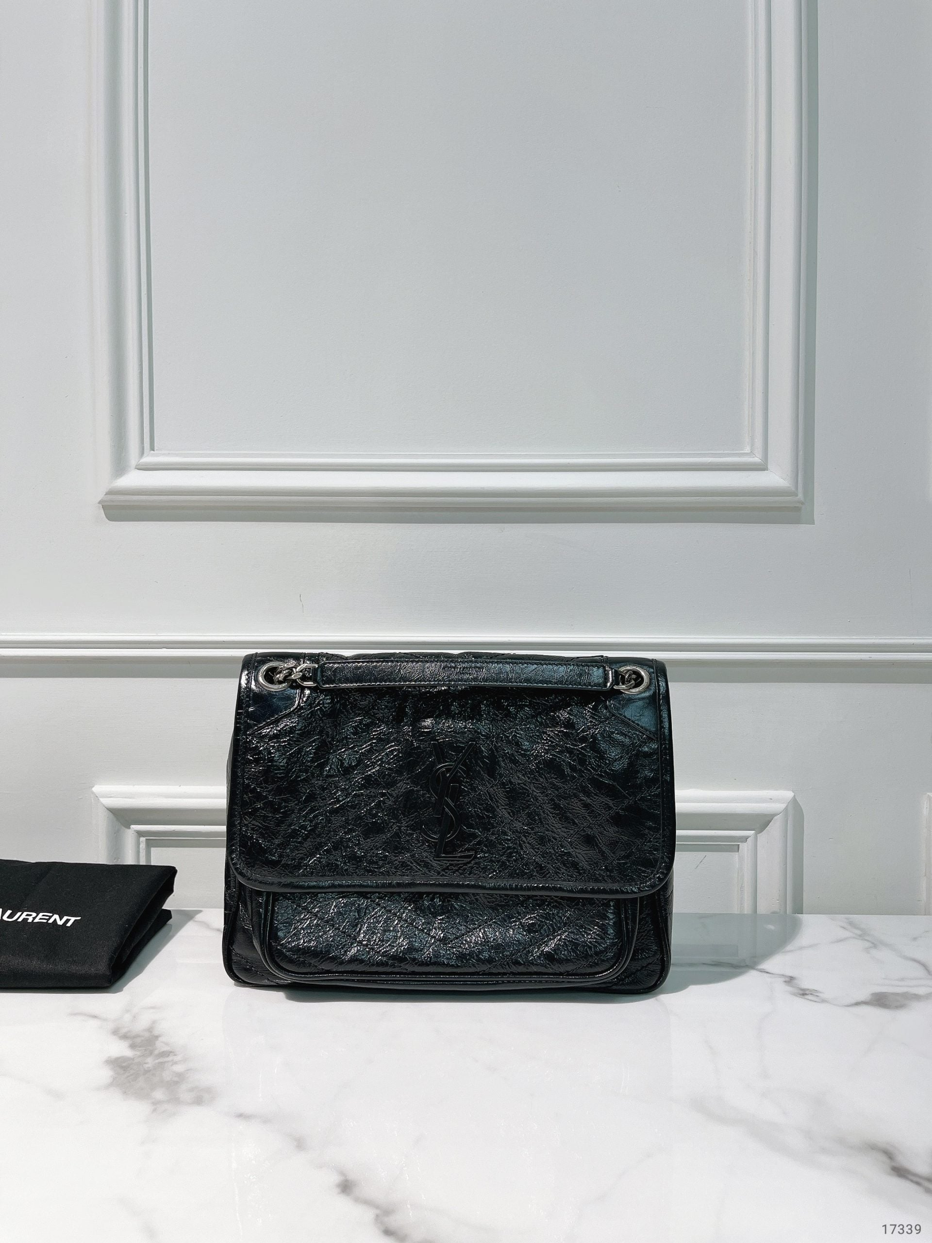 YSL NIKI MEDIUM, Black/Silver