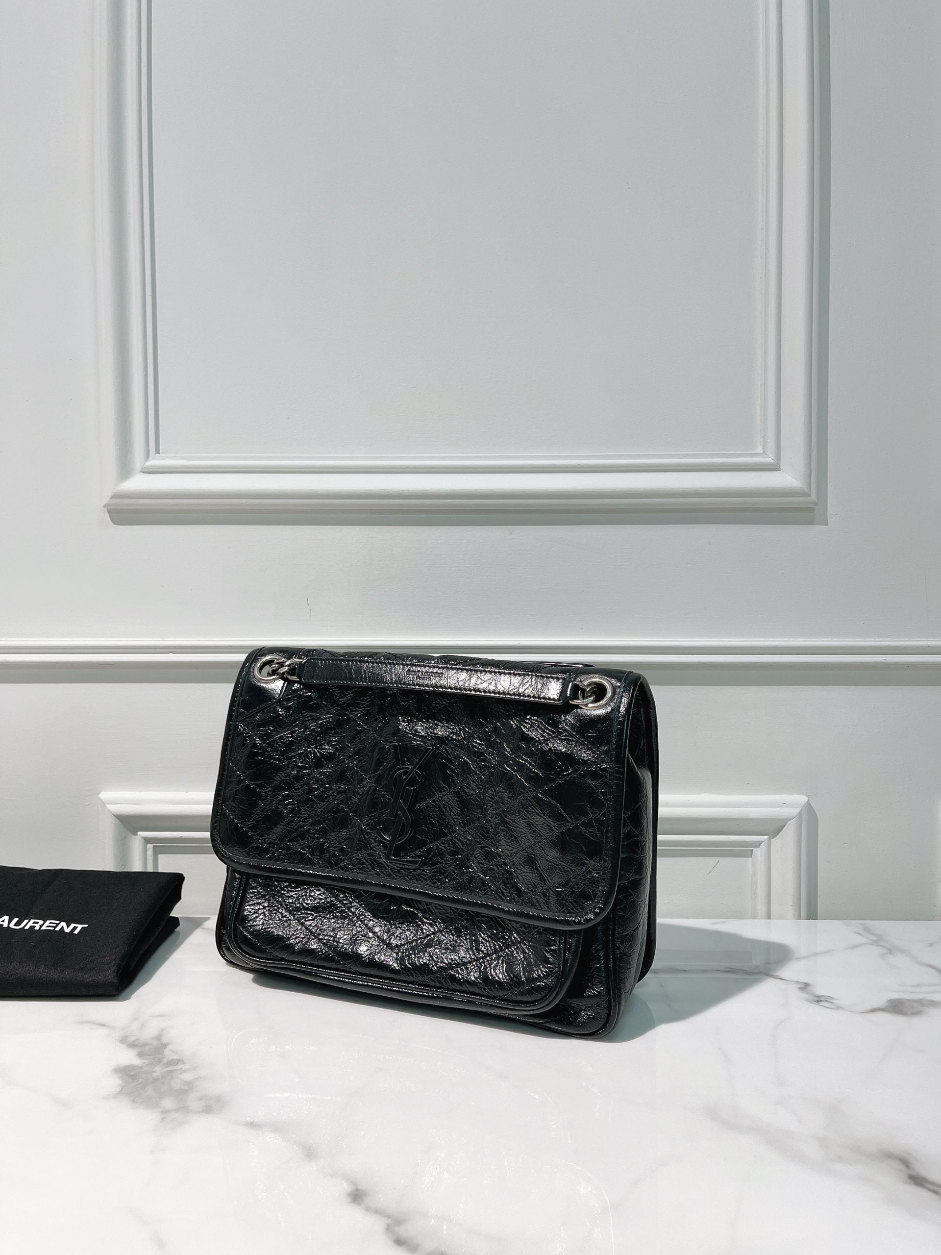 YSL NIKI MEDIUM, Black/Silver