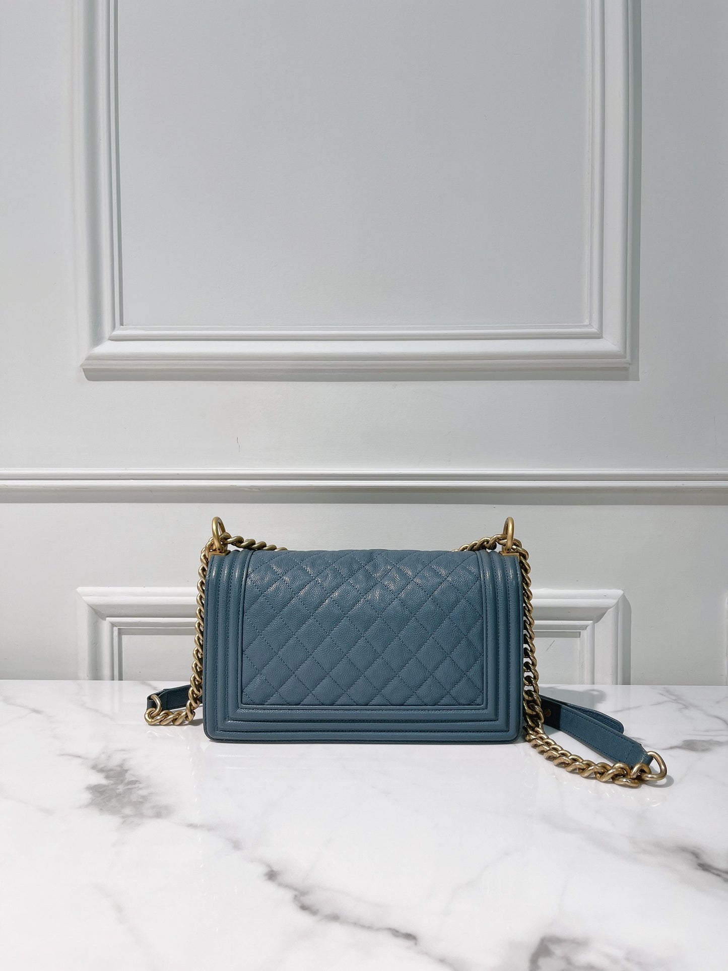 CHANEL MEDIUM BOY HANDBAG, Blue/Gold