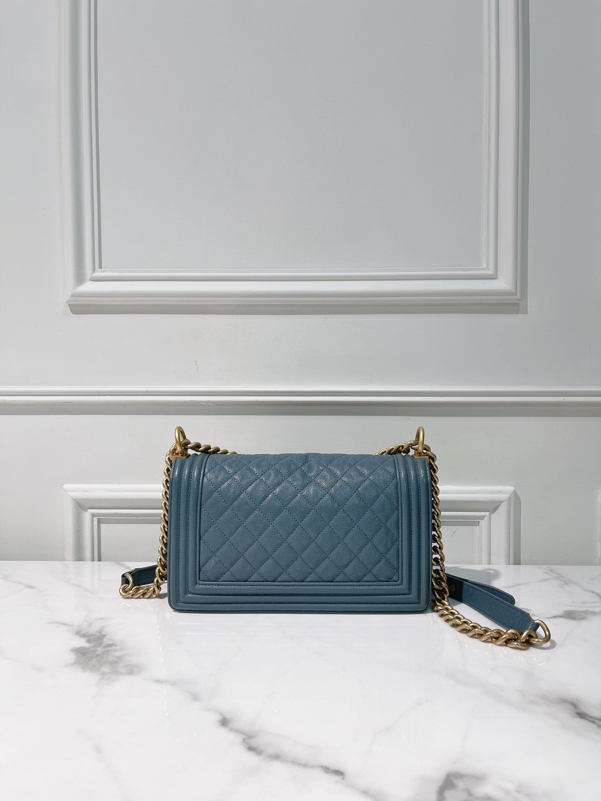 CHANEL MEDIUM BOY HANDBAG, Blue/Gold