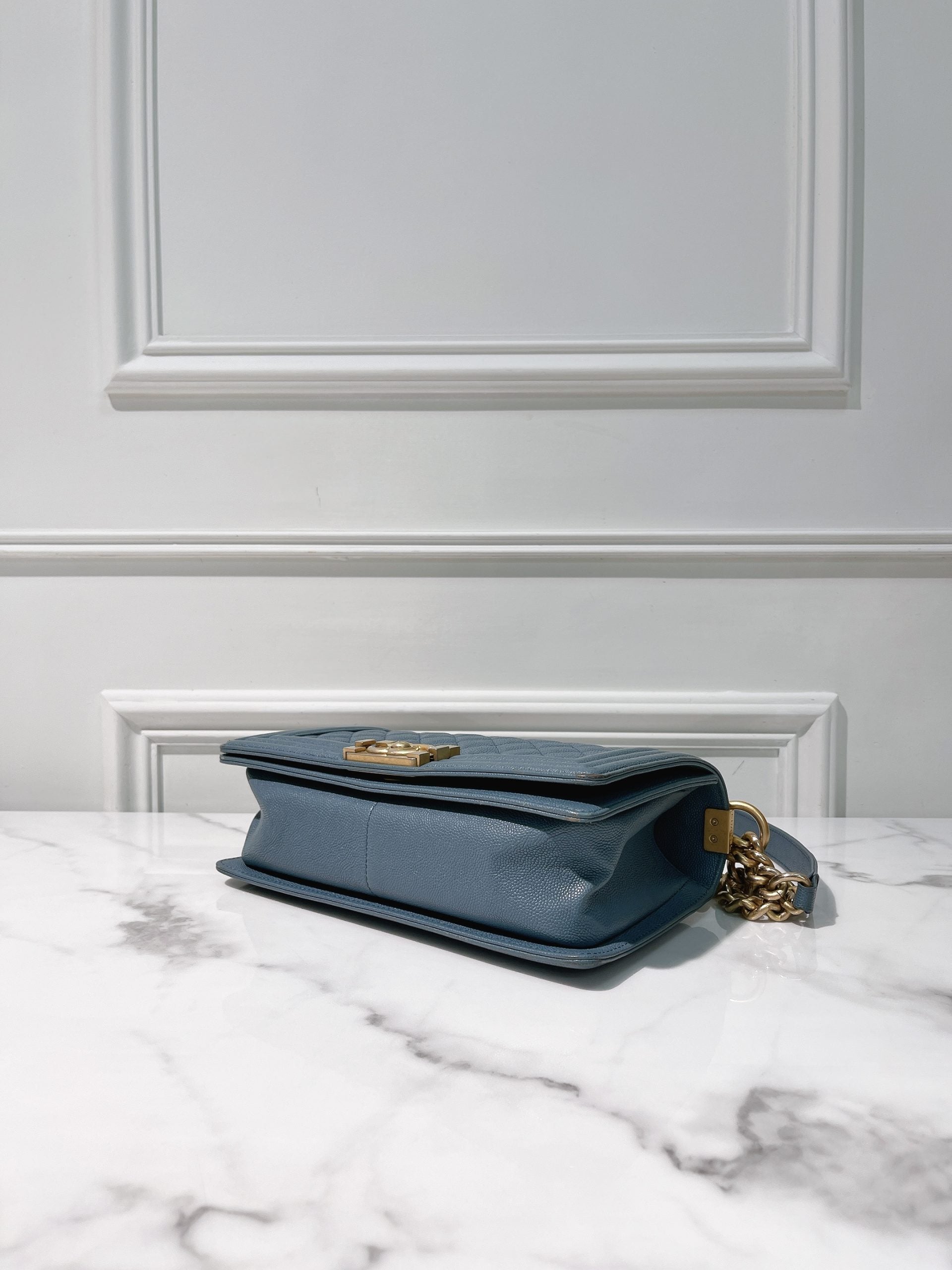 CHANEL MEDIUM BOY HANDBAG, Blue/Gold