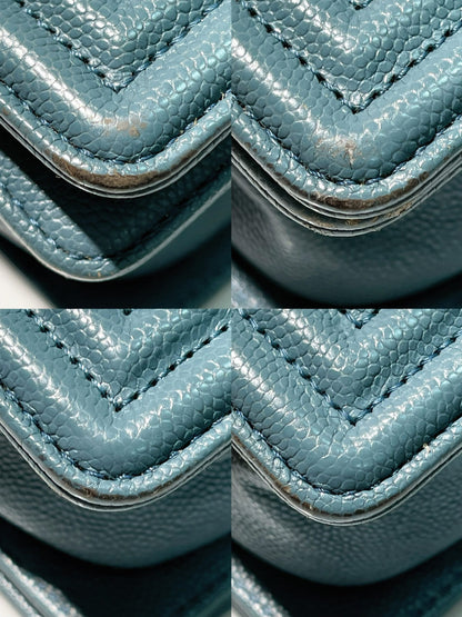 CHANEL MEDIUM BOY HANDBAG, Blue/Gold