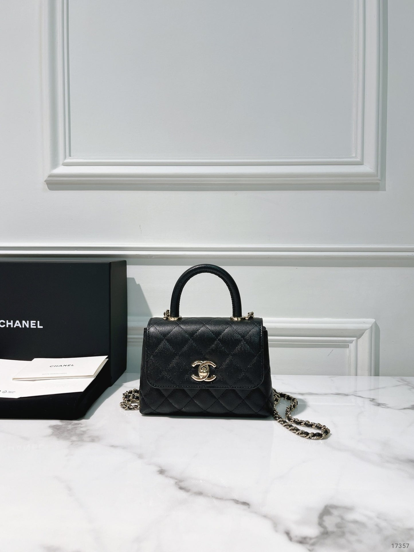 CHANEL MINI COCO HANDLE, Black/Gold