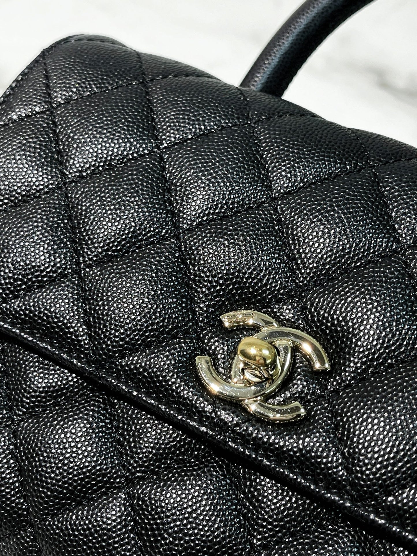 CHANEL SMALL COCO HANDLE, Black/Gold