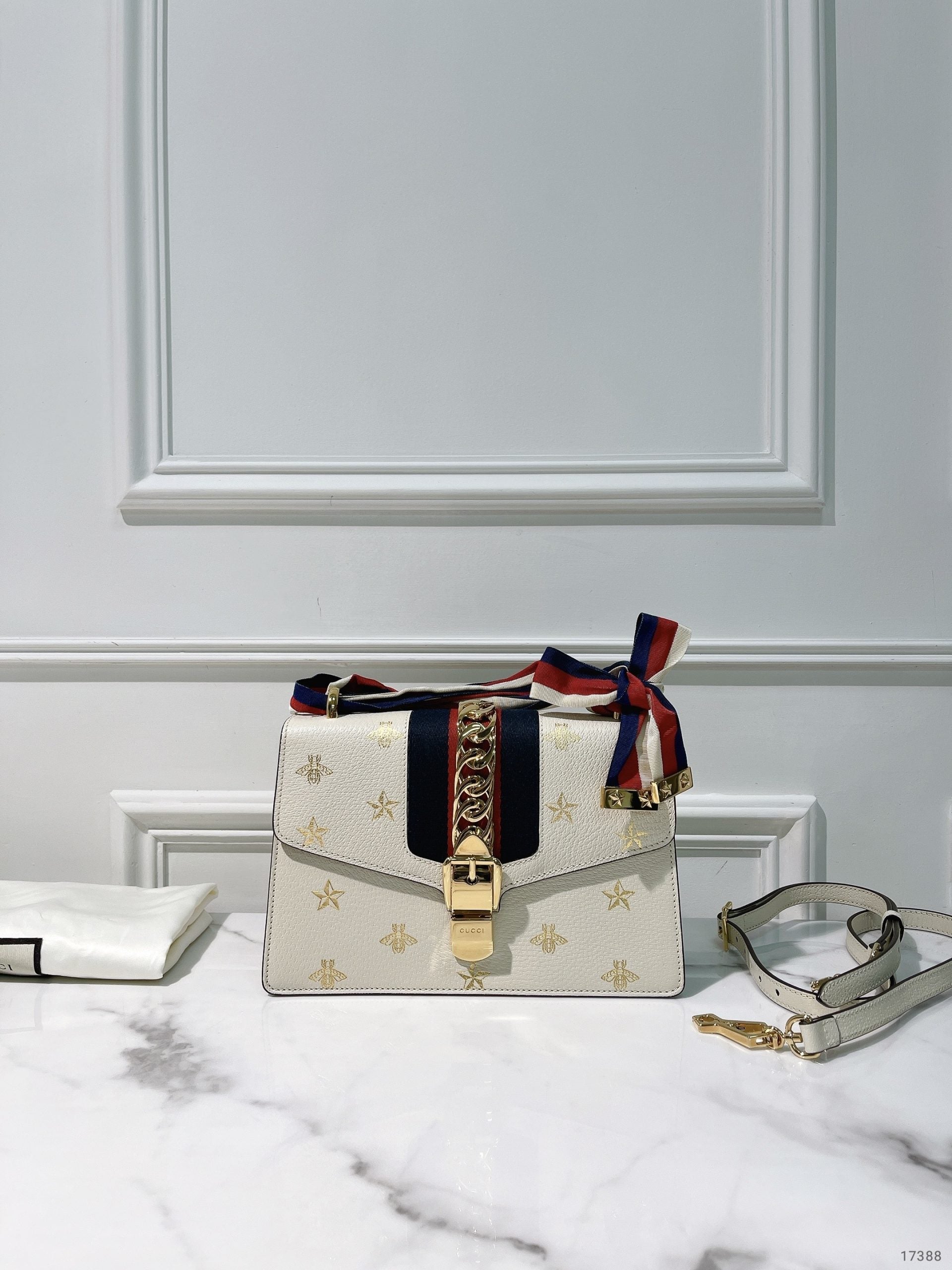 GUCCI MEDIUM SYLVIE SHOULDER BAG
