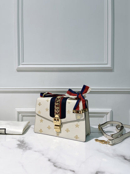 GUCCI MEDIUM SYLVIE SHOULDER BAG