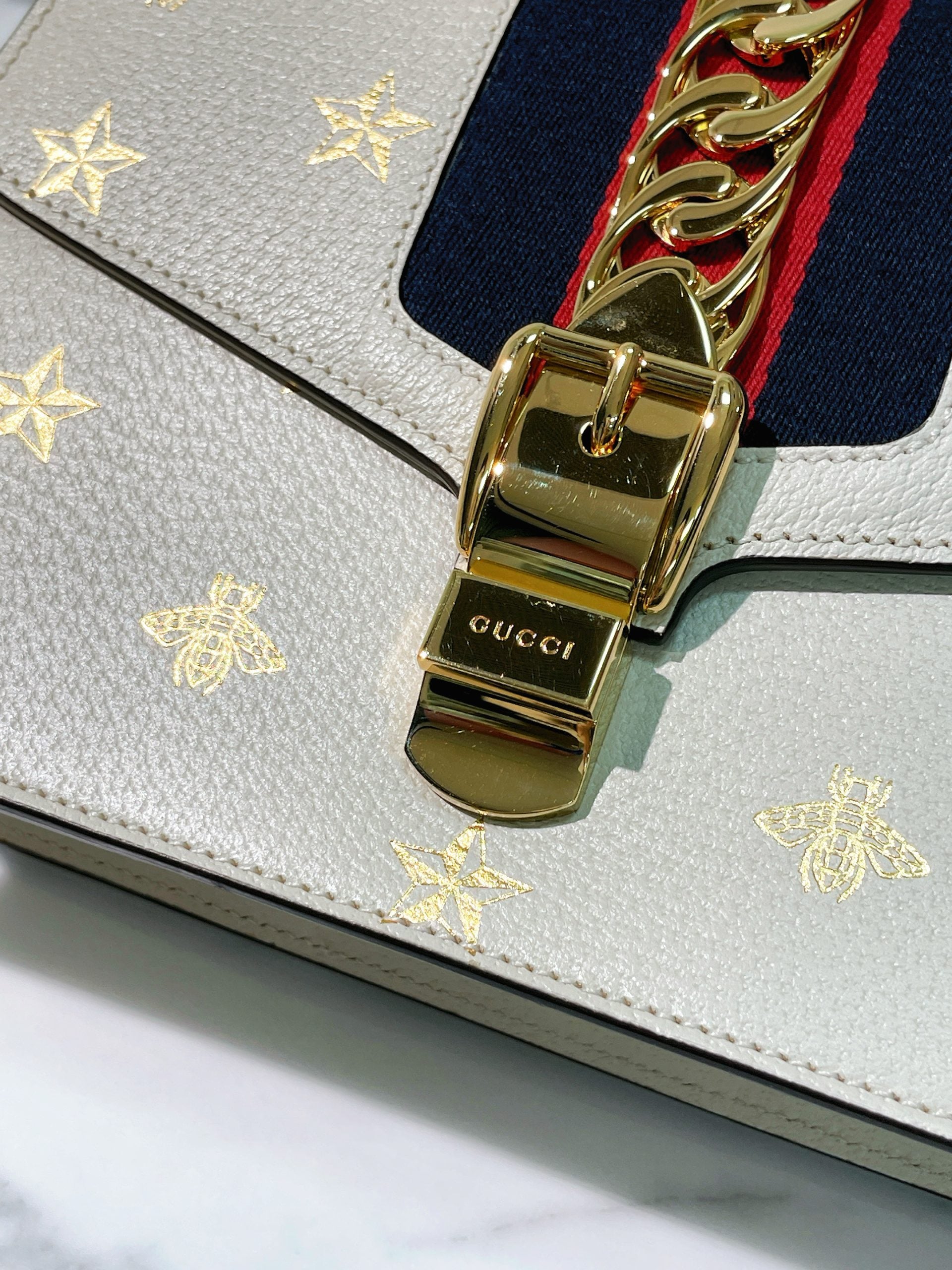 GUCCI MEDIUM SYLVIE SHOULDER BAG