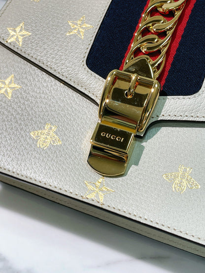 GUCCI MEDIUM SYLVIE SHOULDER BAG