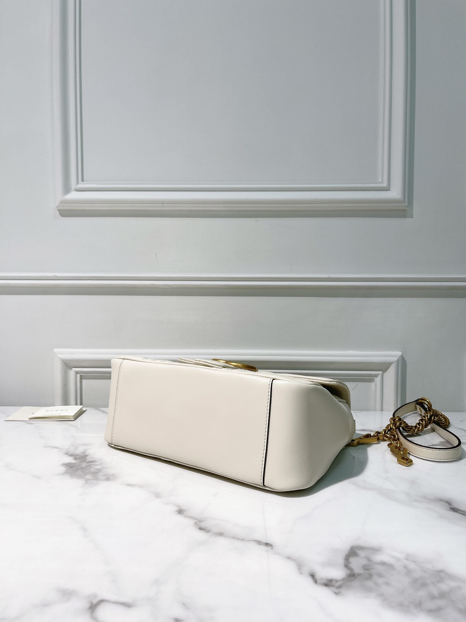 GUCCI MARMONT TOP HANDLE, White/Gold