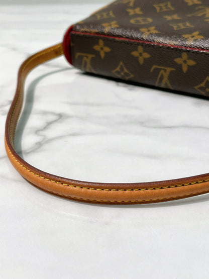 LV VINTAGE RECITAL, Monogram