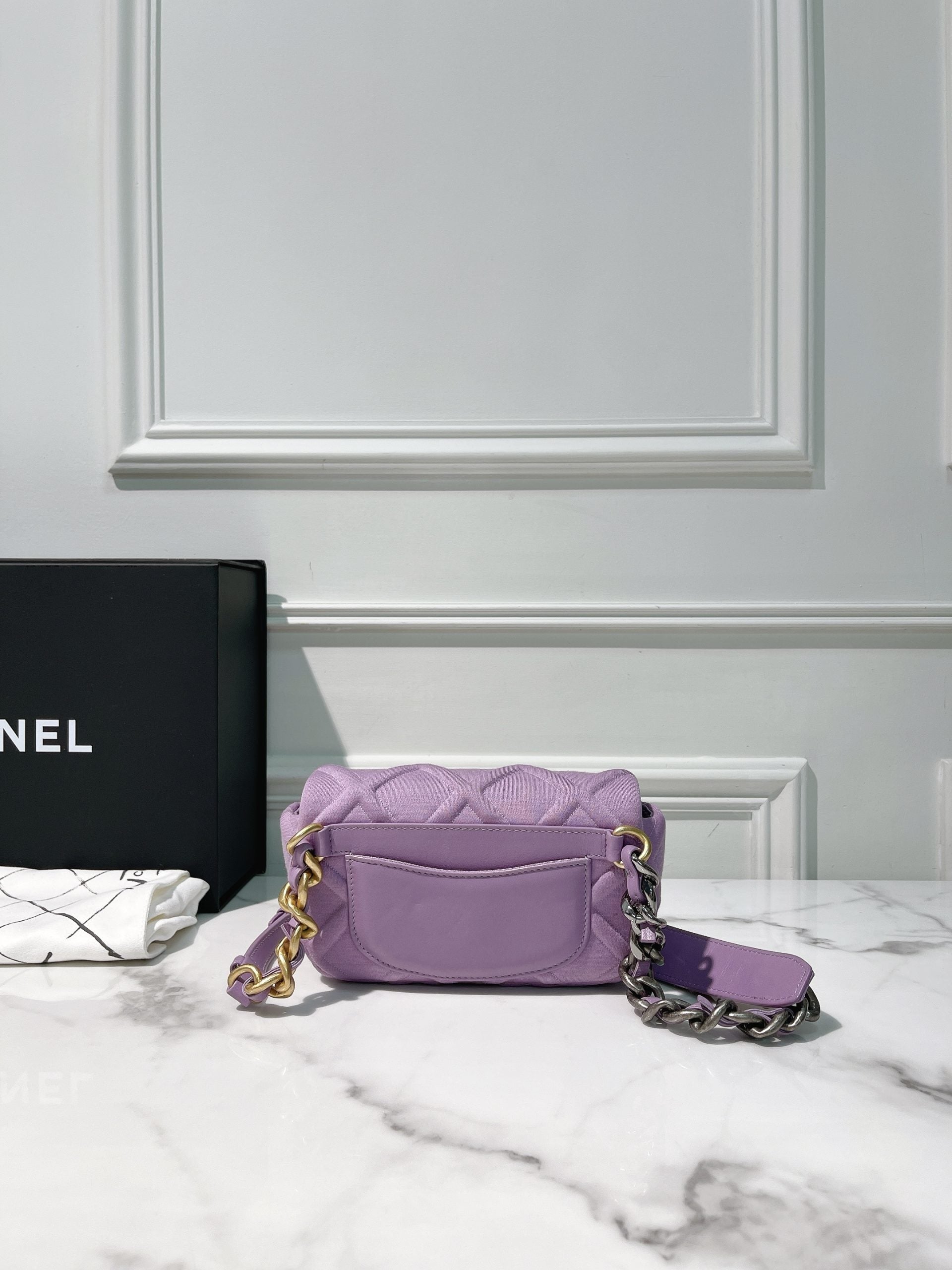 CHANEL 19 WAIST BAG, Purple/Gold