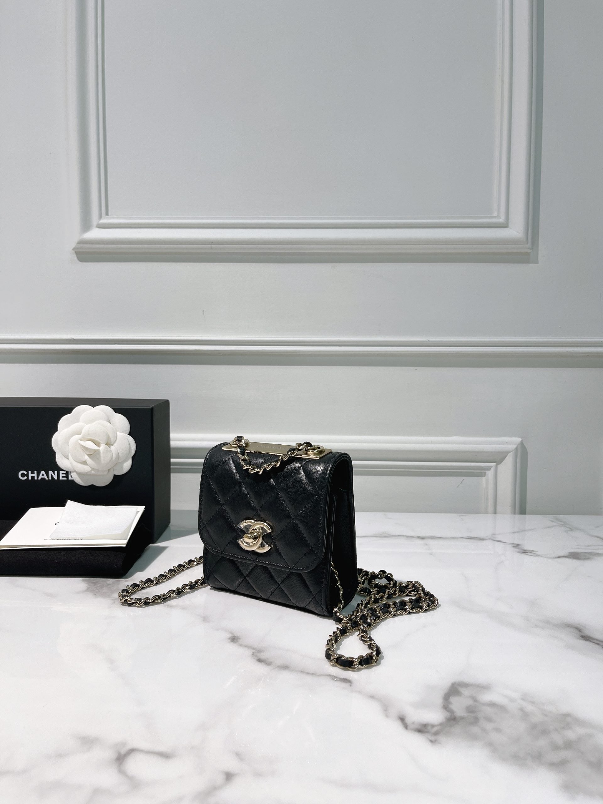 CHANEL MINI TRENDY CC WOC, Black/Gold