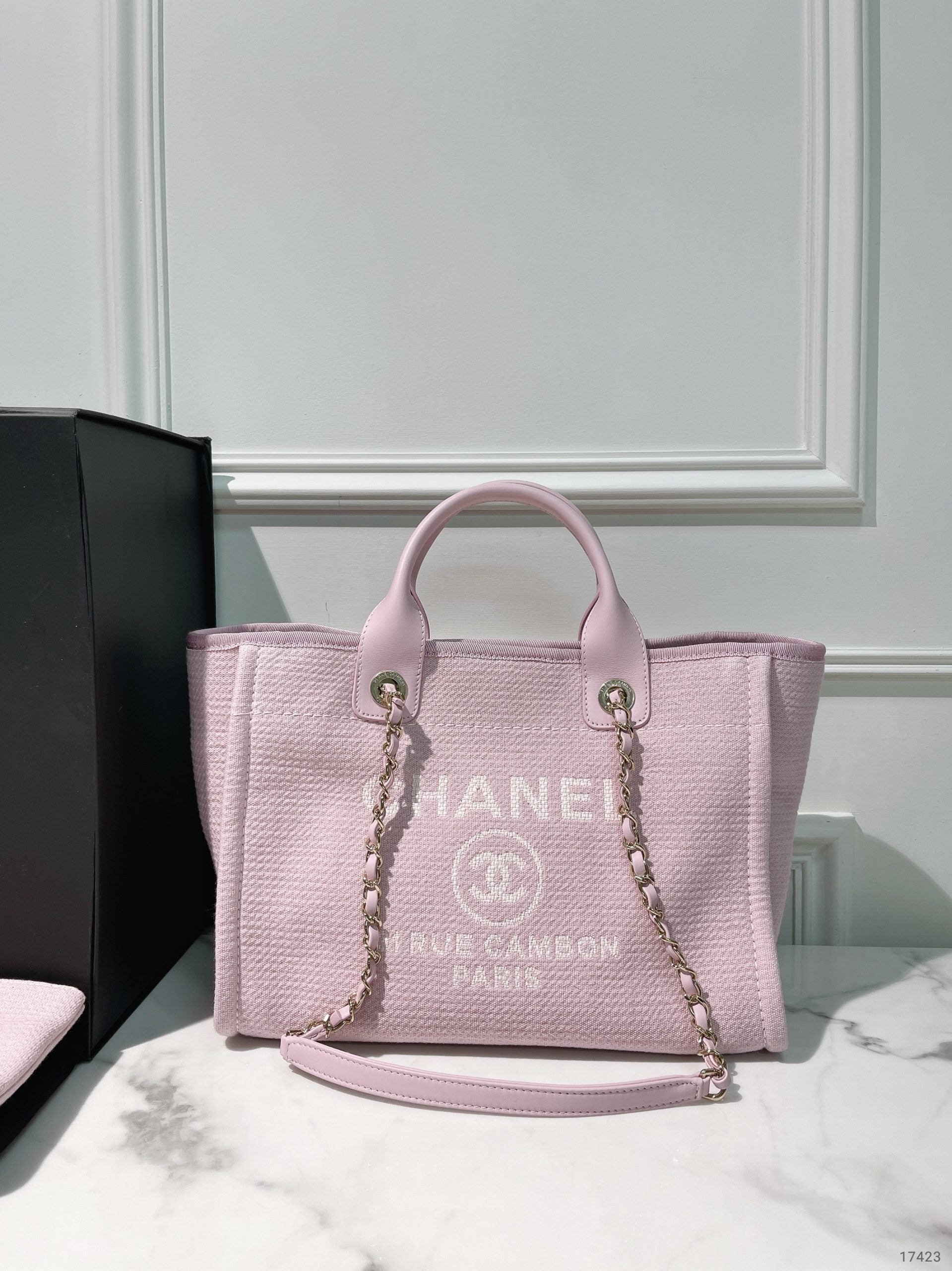 CHANEL 22S SHOPPING TOTE, Pink/Gold