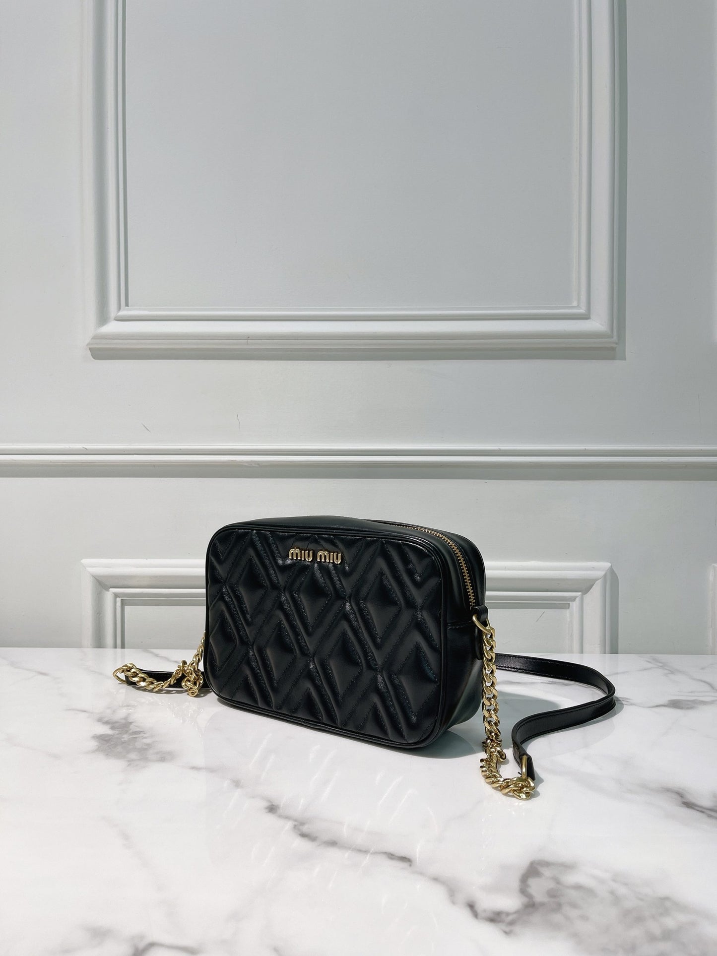 MIUMIU CAMERA BAG, Black/Gold