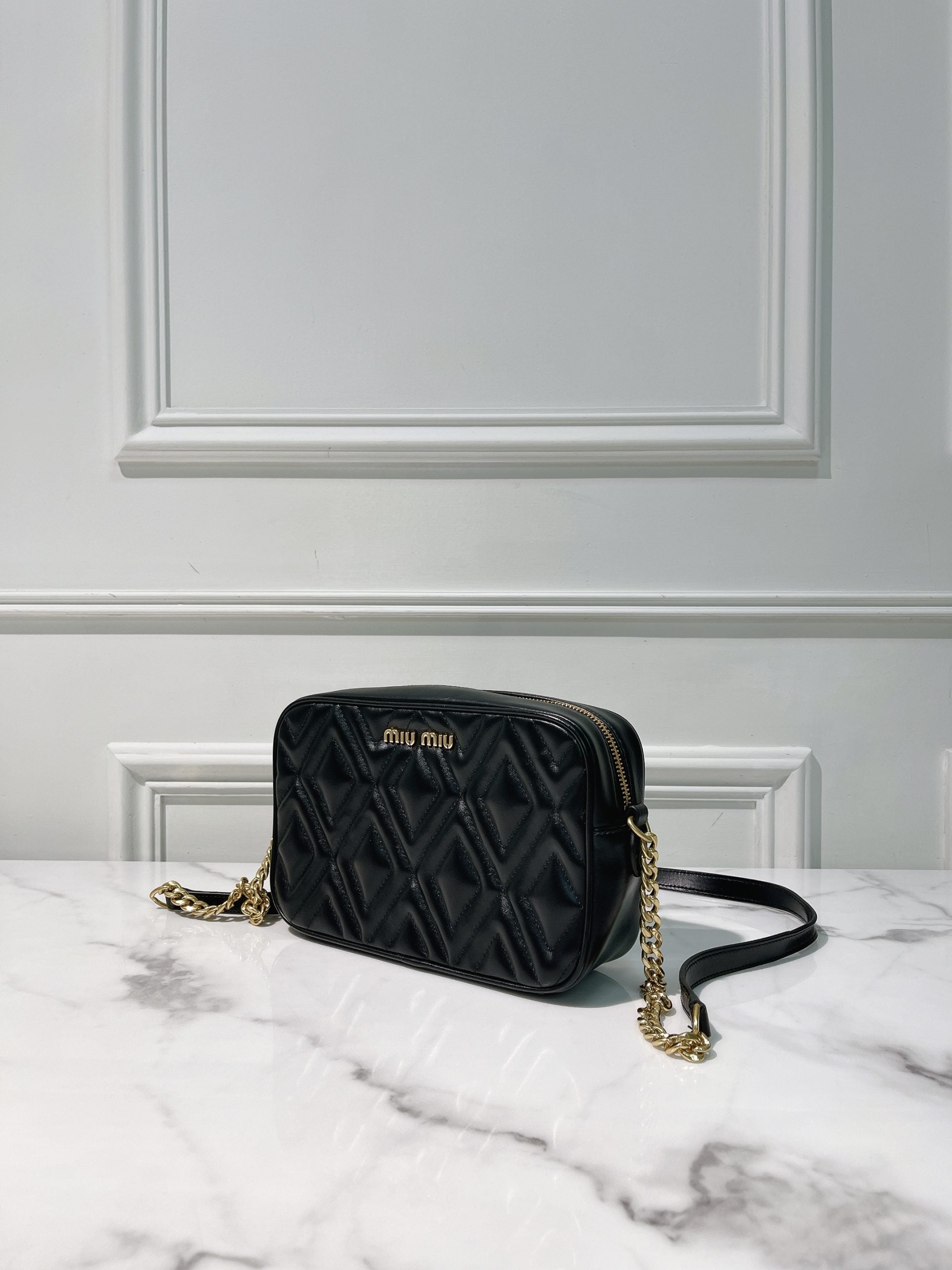 MIUMIU CAMERA BAG, Black/Gold