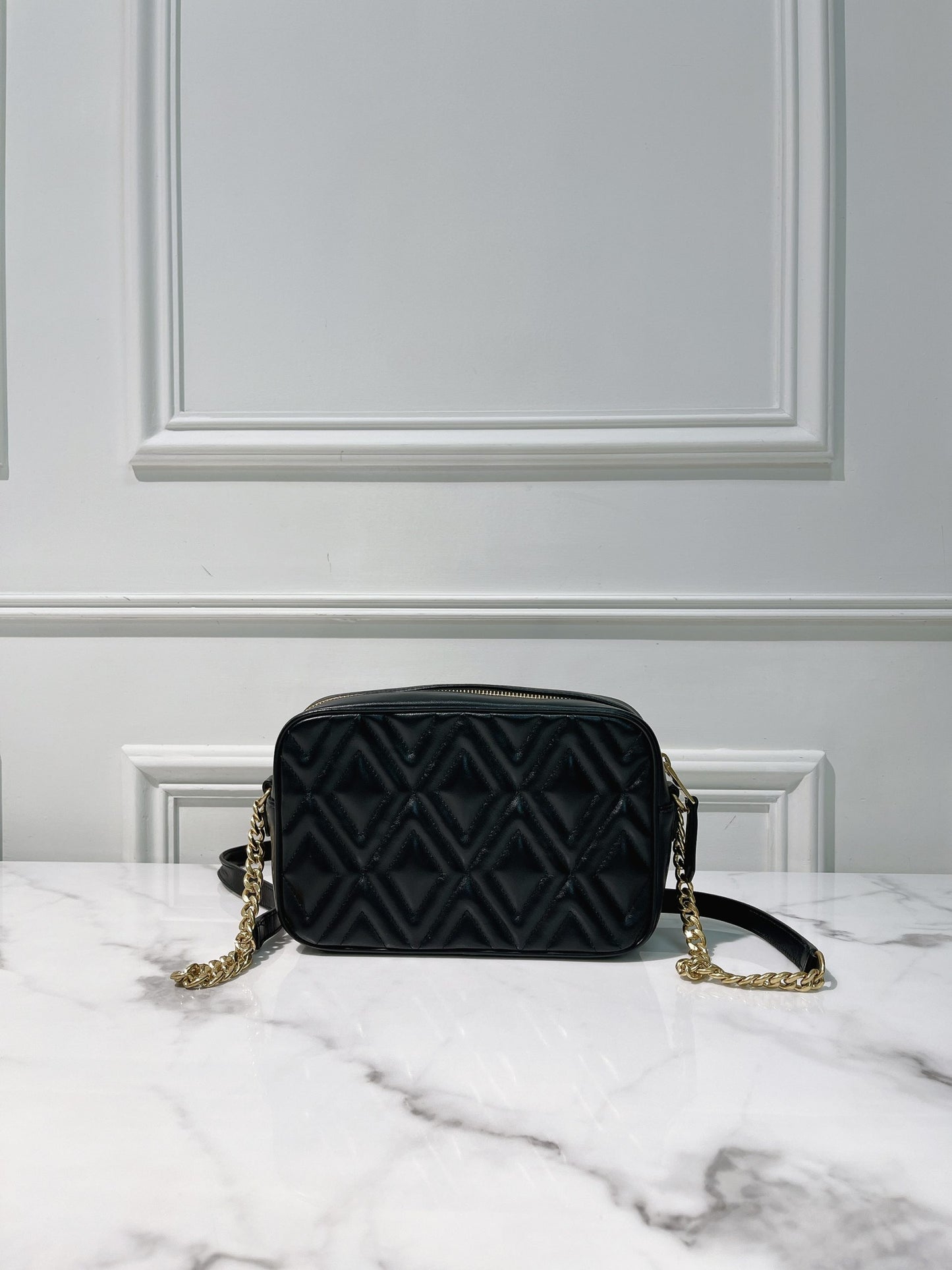 MIUMIU CAMERA BAG, Black/Gold