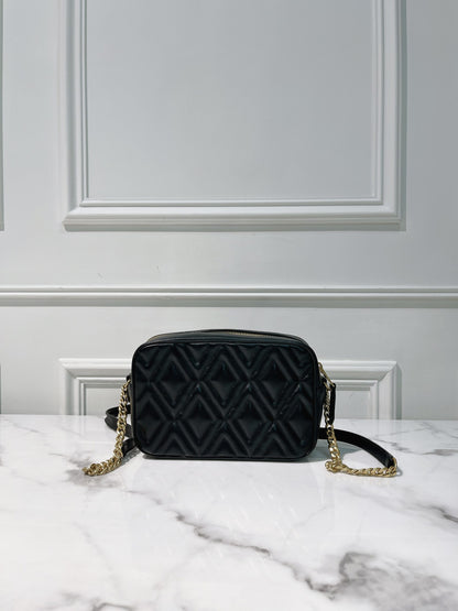 MIUMIU CAMERA BAG, Black/Gold