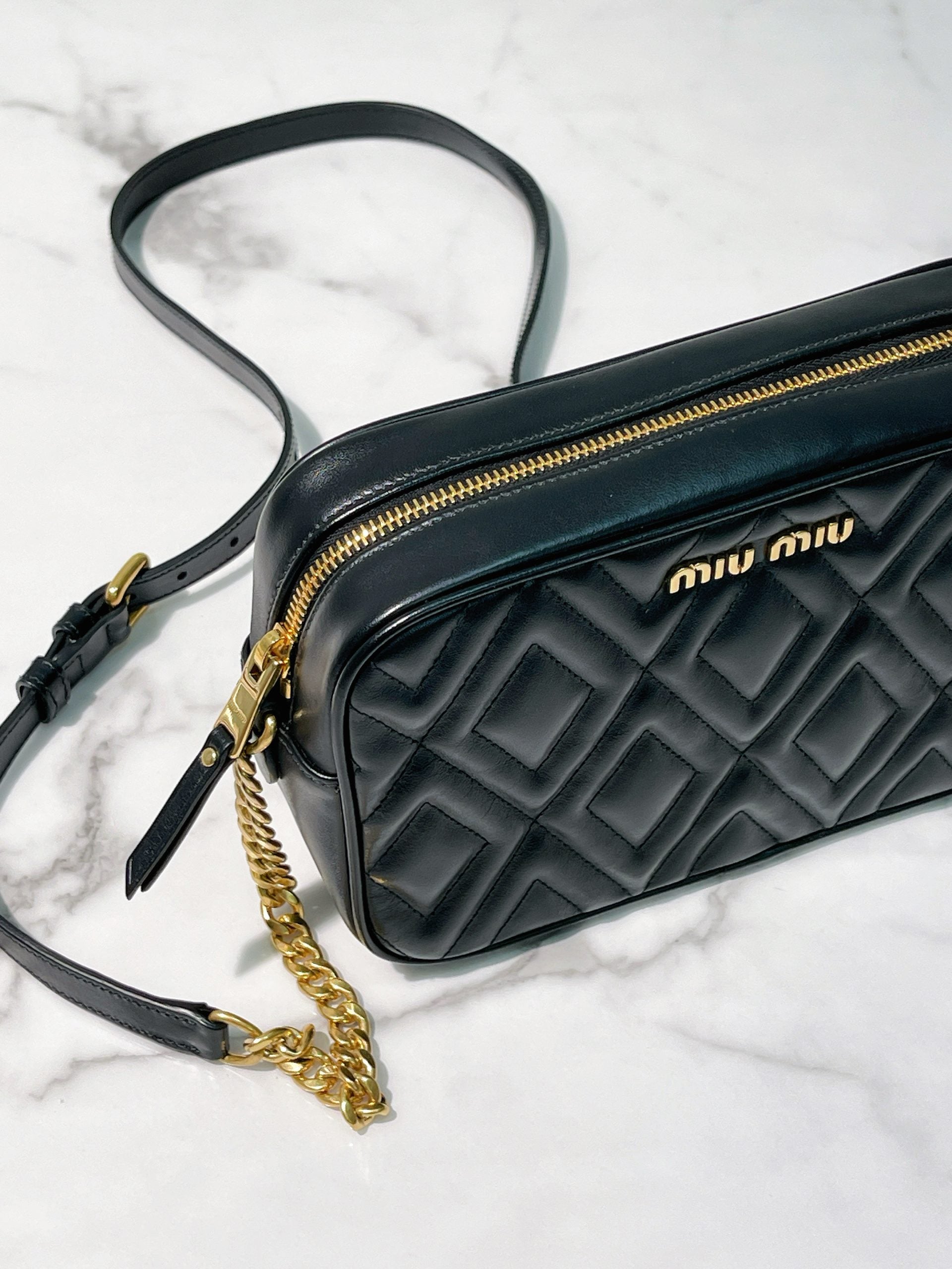 MIUMIU CAMERA BAG, Black/Gold