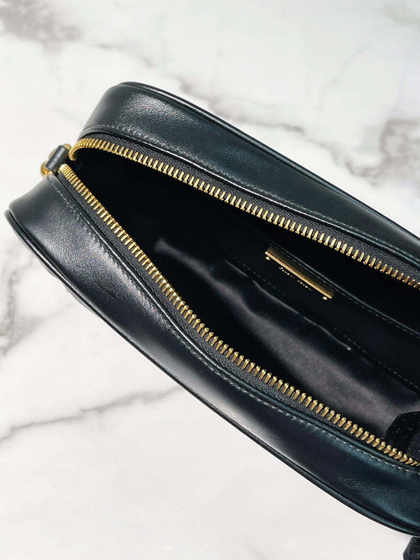 MIUMIU CAMERA BAG, Black/Gold