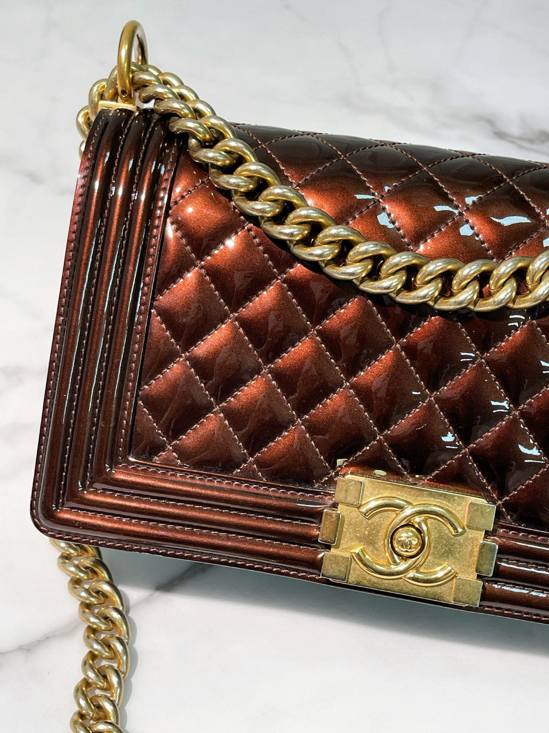 CHANEL MEDIUM BOY HANDBAG, Red/Gold