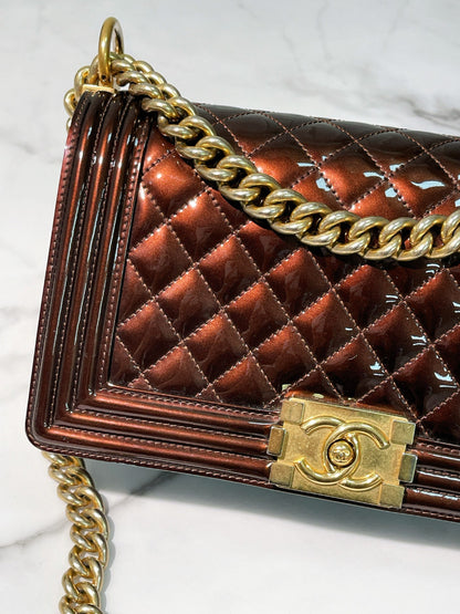 CHANEL MEDIUM BOY HANDBAG, Red/Gold