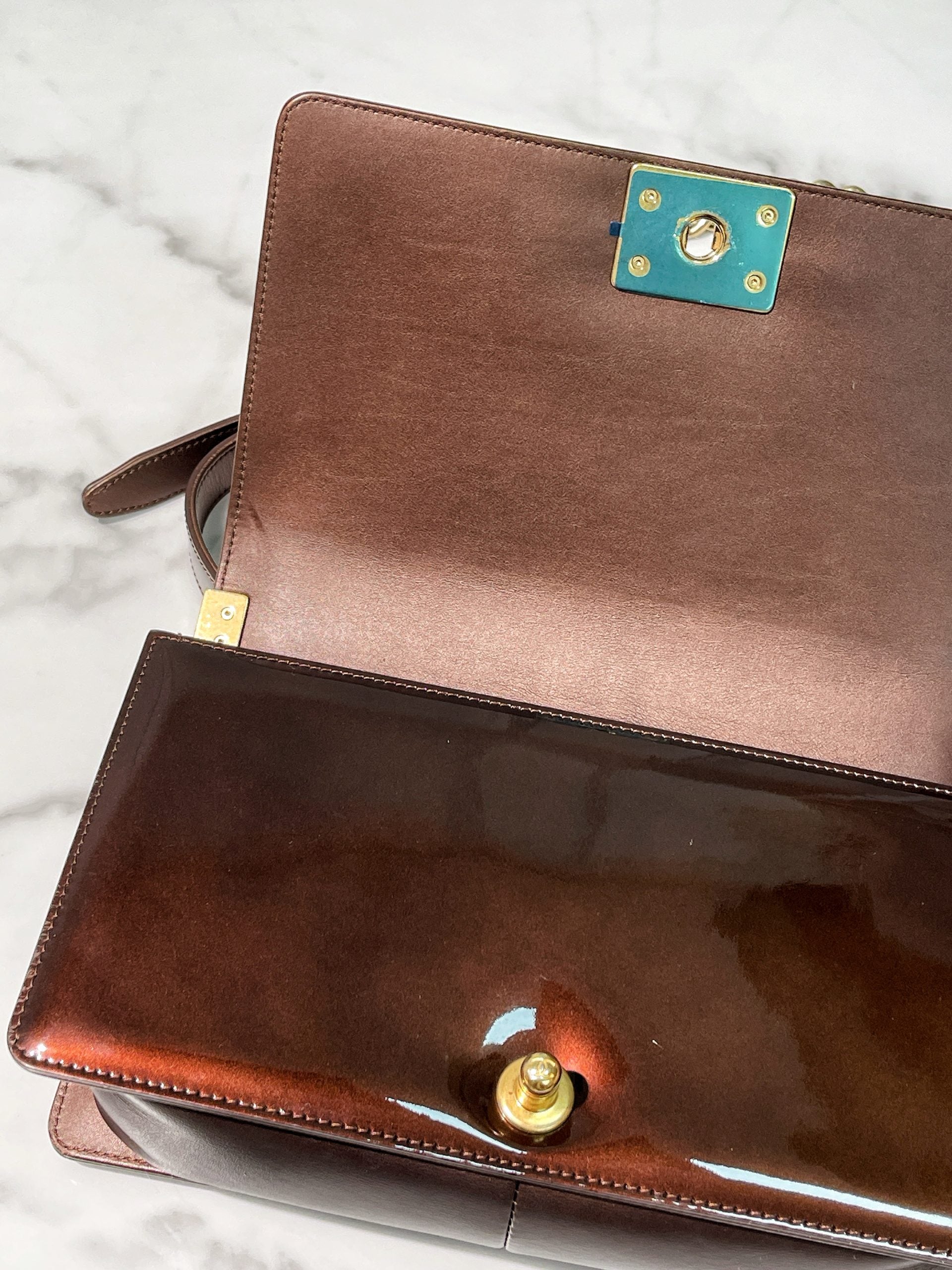 CHANEL MEDIUM BOY HANDBAG, Red/Gold