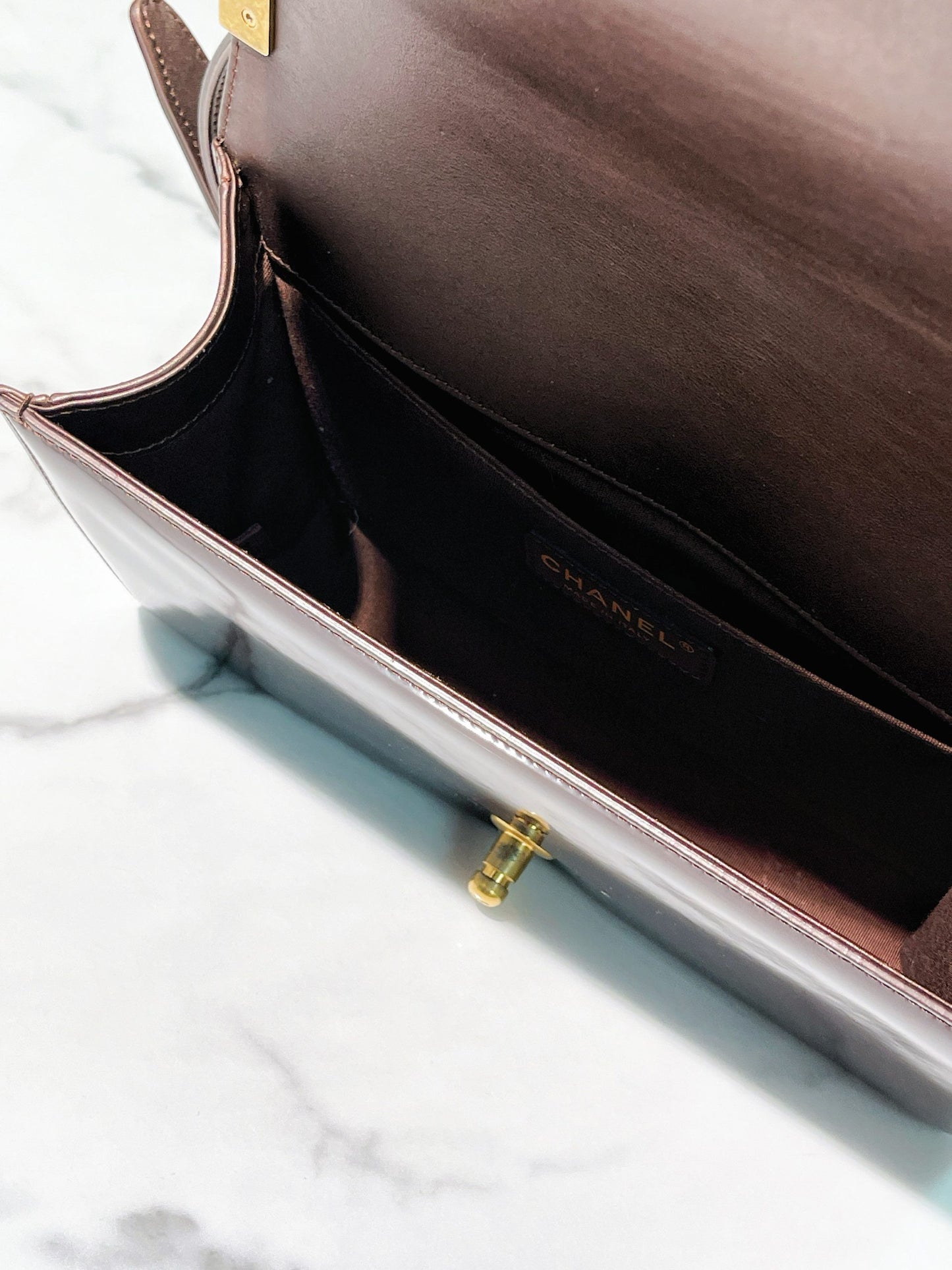 CHANEL MEDIUM BOY HANDBAG, Red/Gold