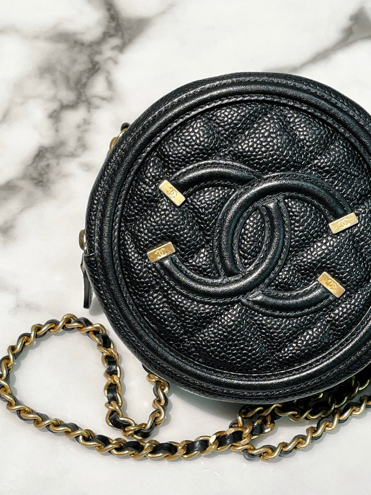 CHANEL FILIGREE ROUND CHAIN BAG, Black/Gold