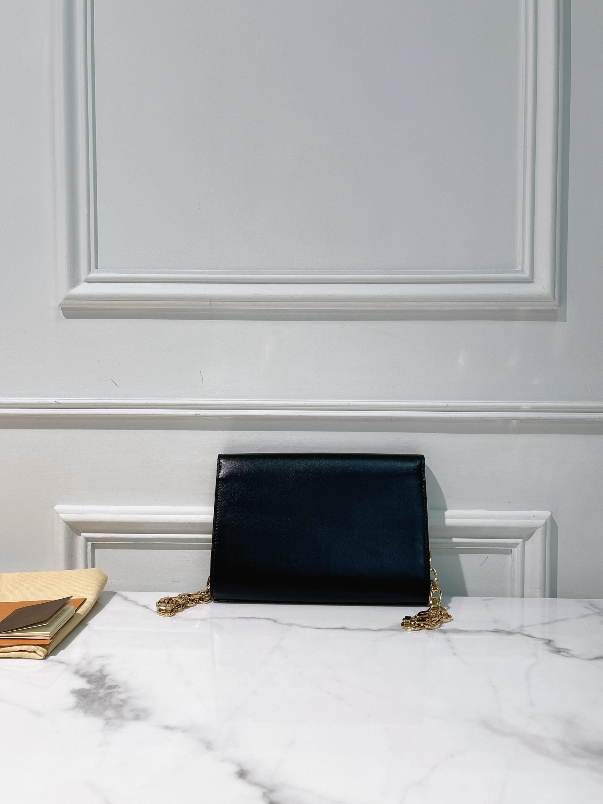 LV POCHETTE LOUISE GM, Black/Gold