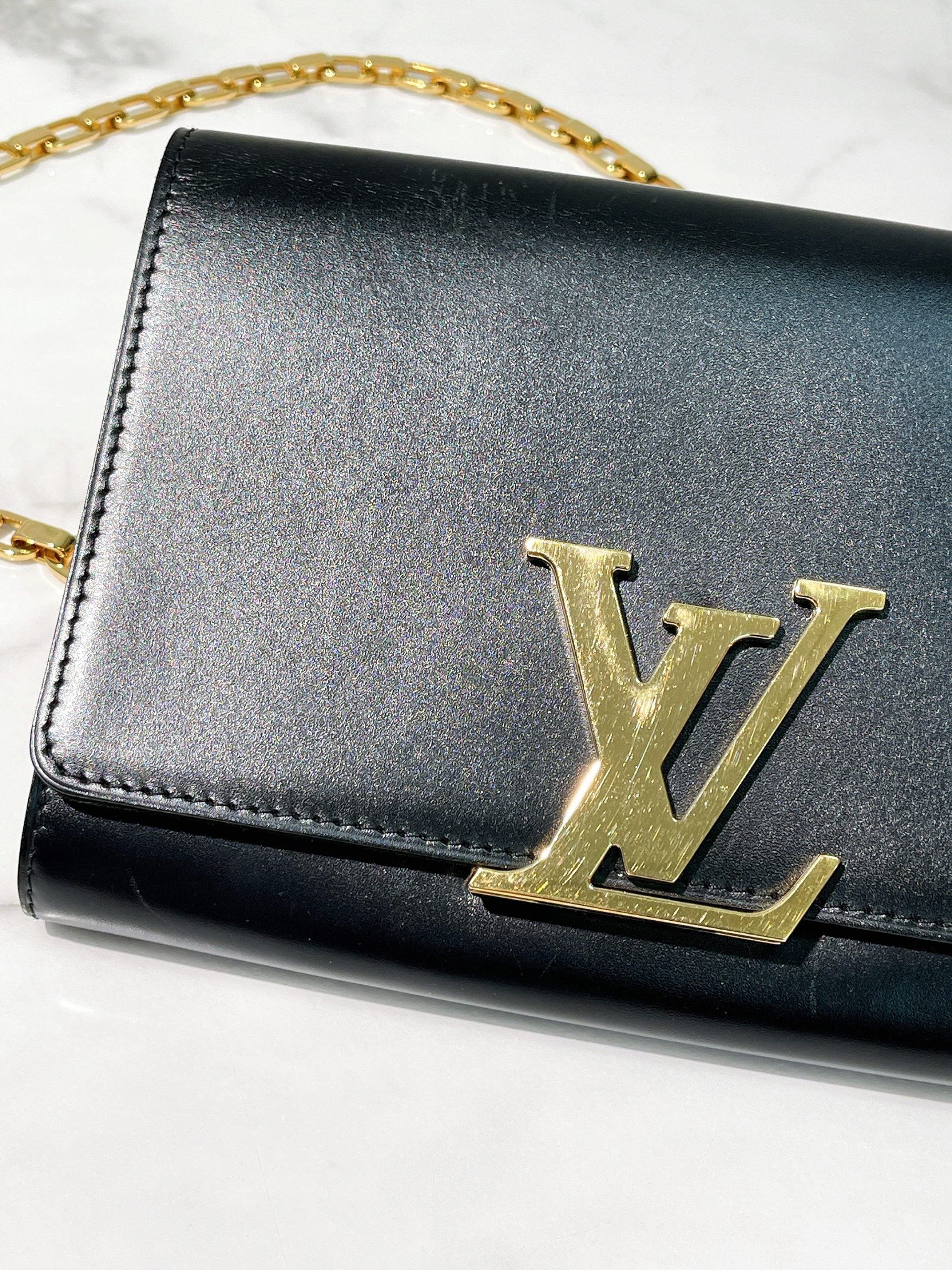 LV POCHETTE LOUISE GM, Black/Gold