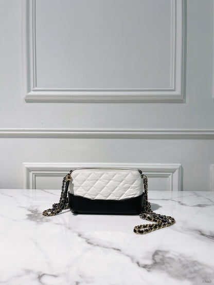 CHANEL MINI GABRIELLE, Black/White