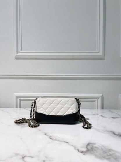 CHANEL MINI GABRIELLE, Black/White