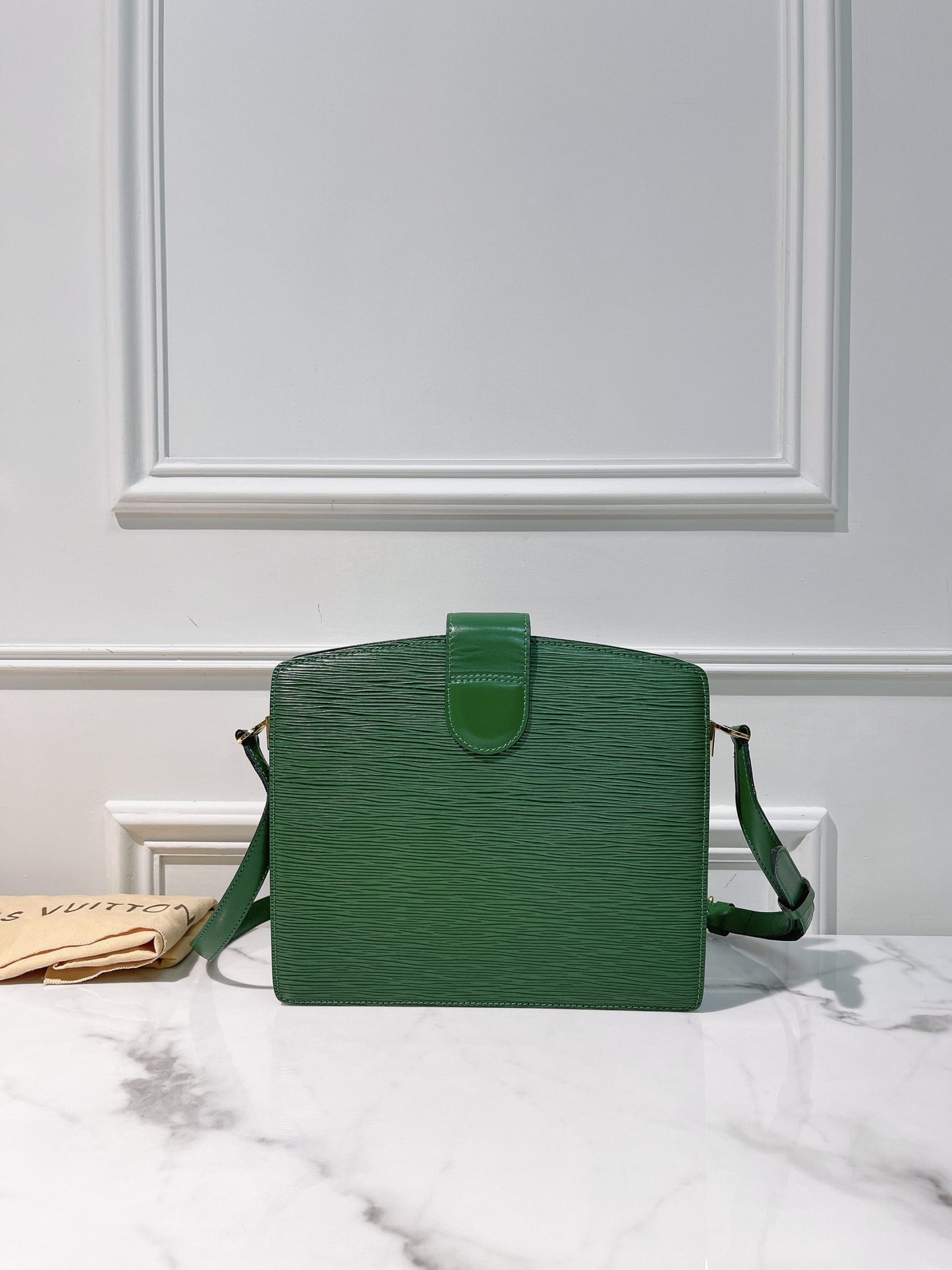 LV VINTAGE CAPUCINES SHOULDER BAG, Green/Gold
