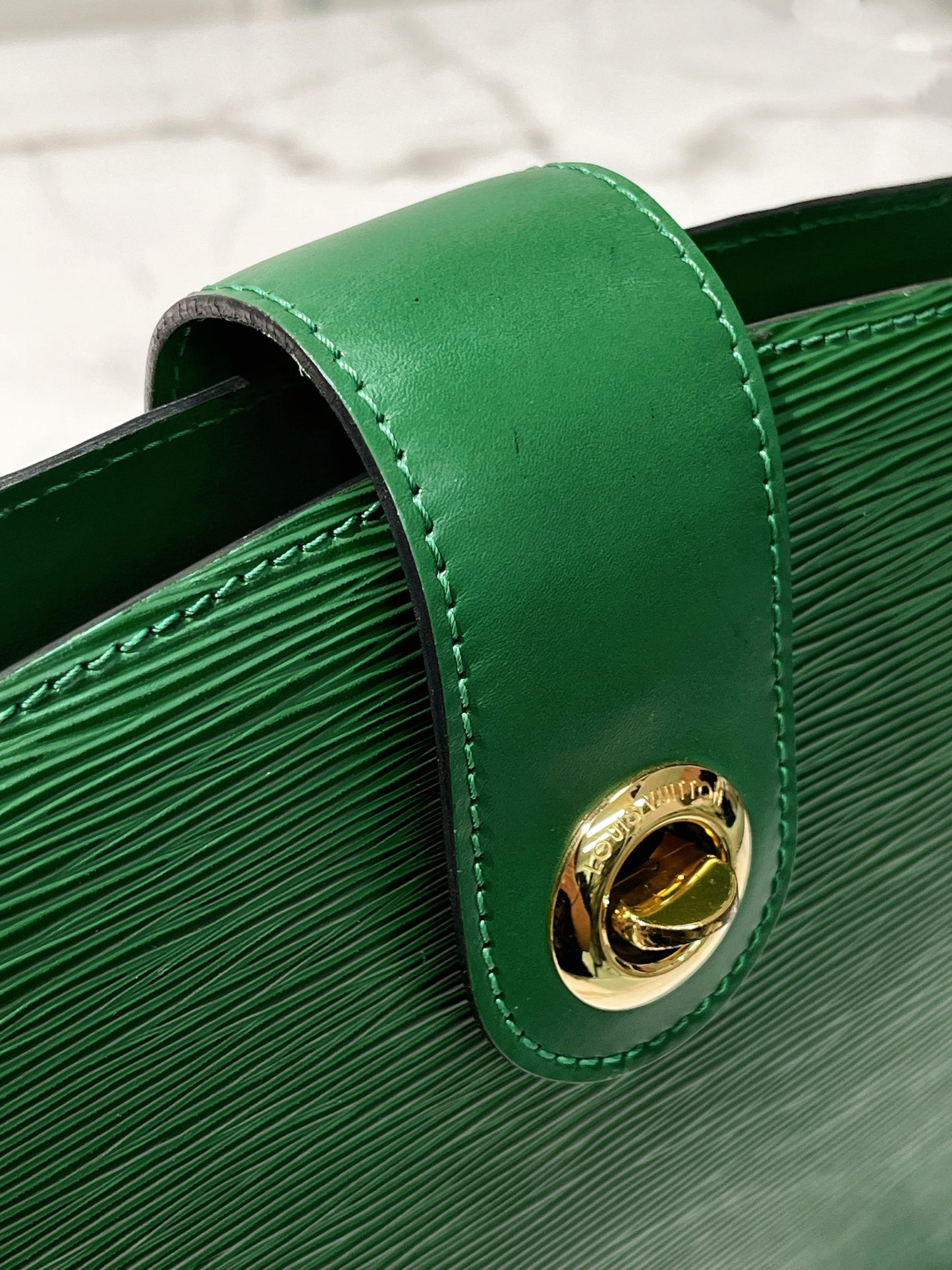 LV VINTAGE CAPUCINES SHOULDER BAG, Green/Gold