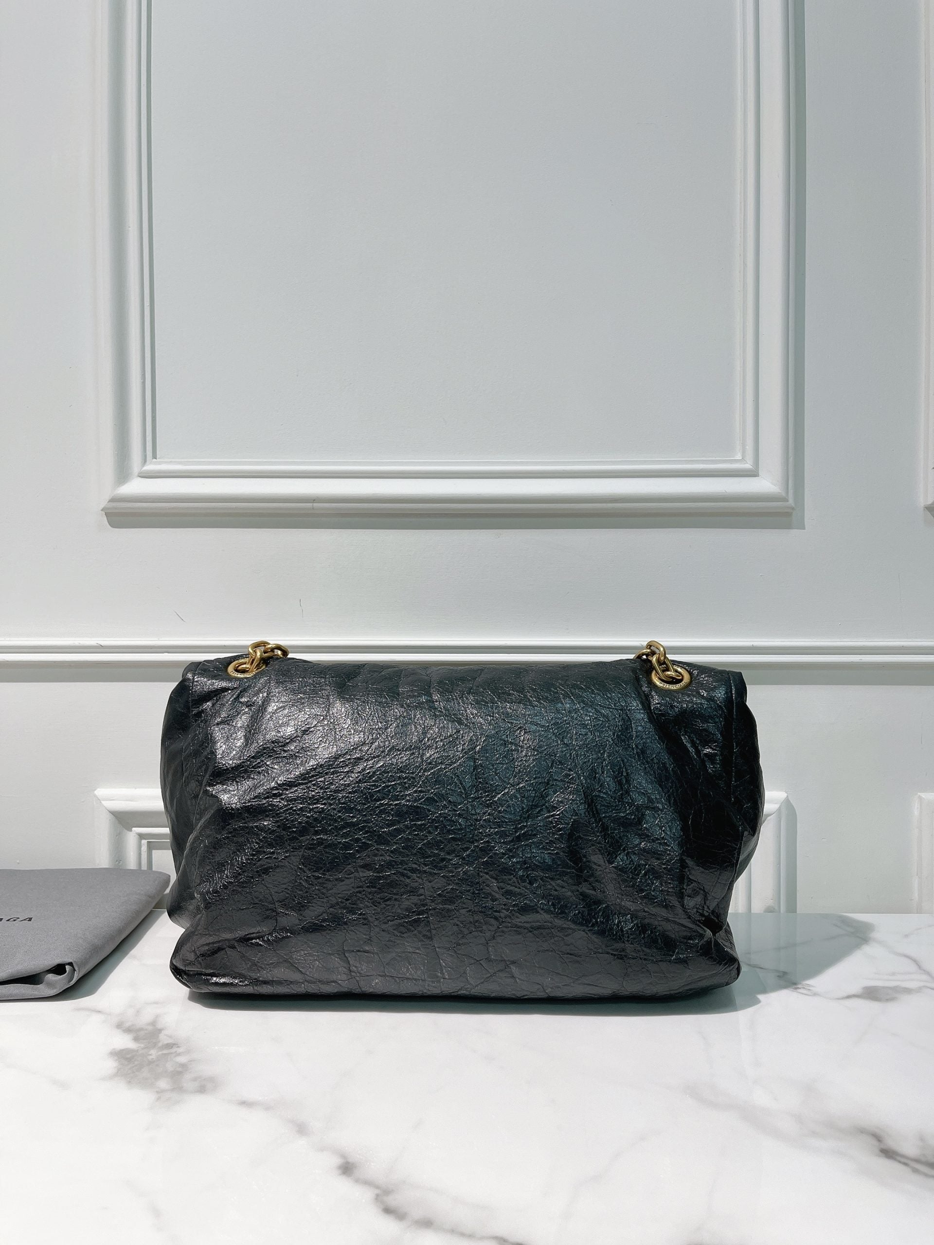 BALENCIAGA MEDIUM MONACO CHAIN BAG, Black/Gold