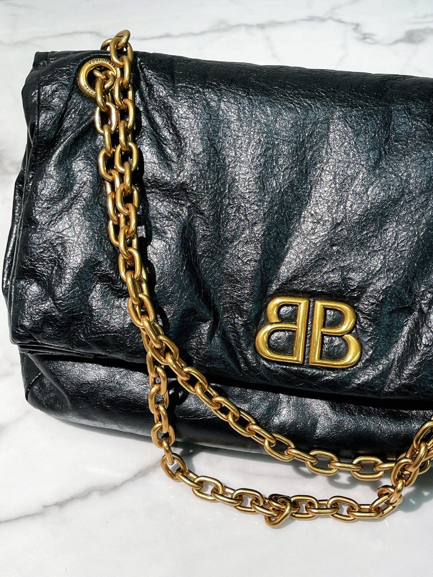 BALENCIAGA MEDIUM MONACO CHAIN BAG, Black/Gold