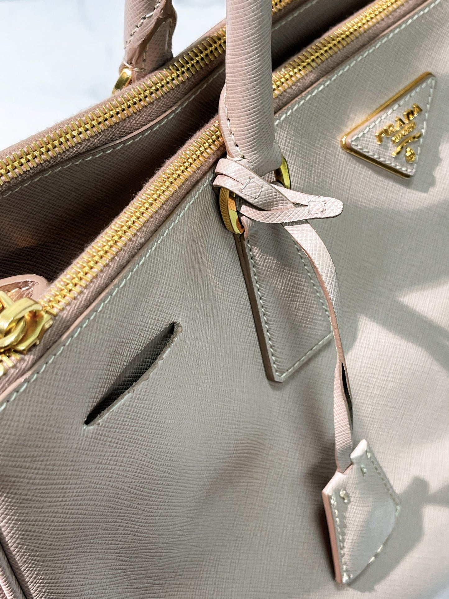 PRADA GALLERIA BAG, Beige/Gold