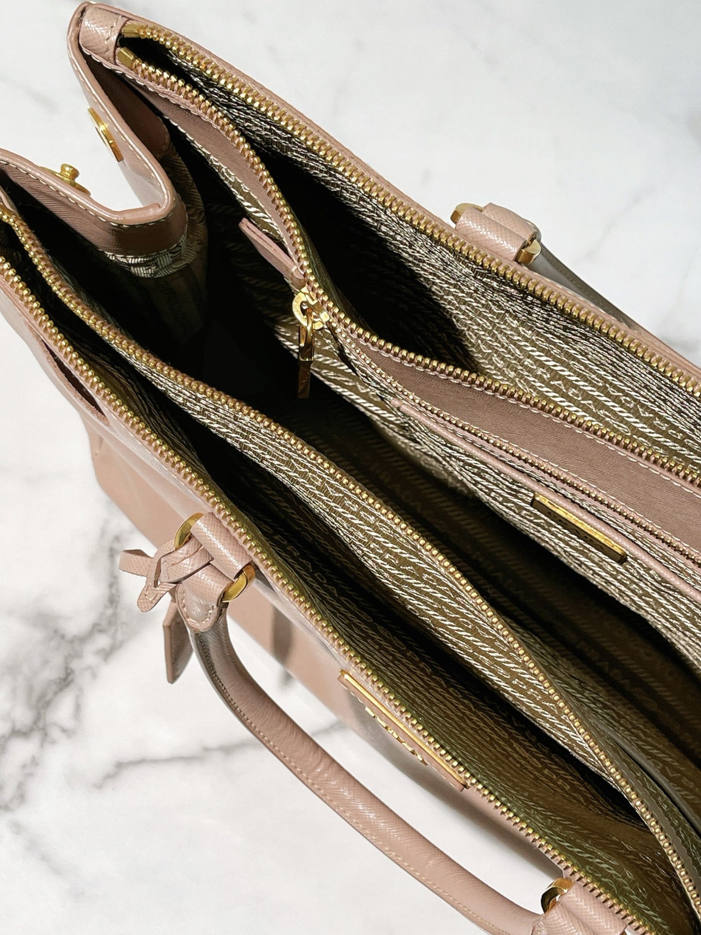 PRADA GALLERIA BAG, Beige/Gold