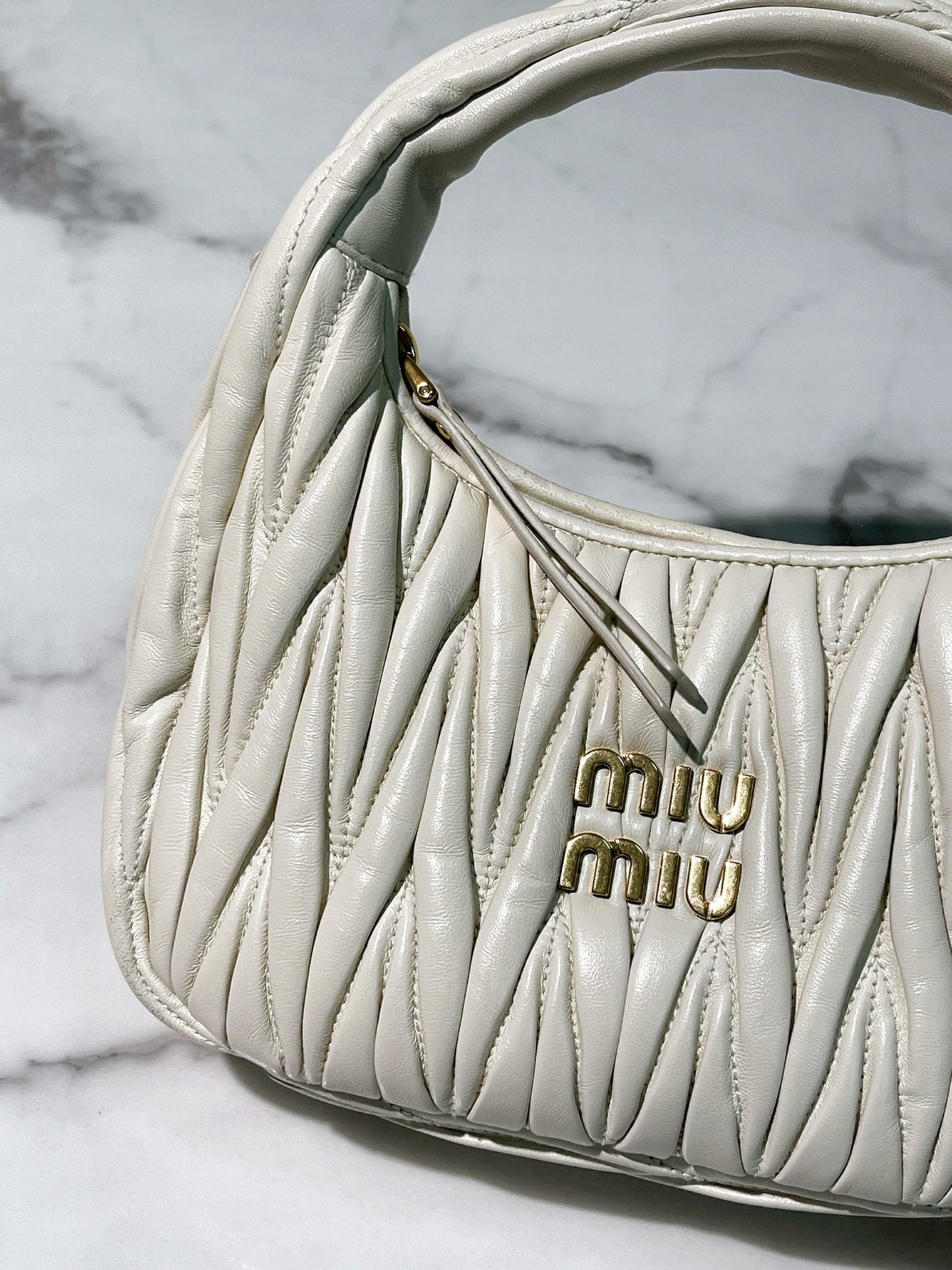 MIUMIU SMALL WANDER HOBO, White/Gold
