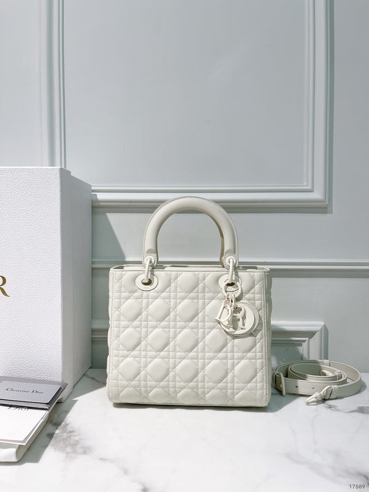 DIOR MEDIUM LADY DIOR BAG, So White