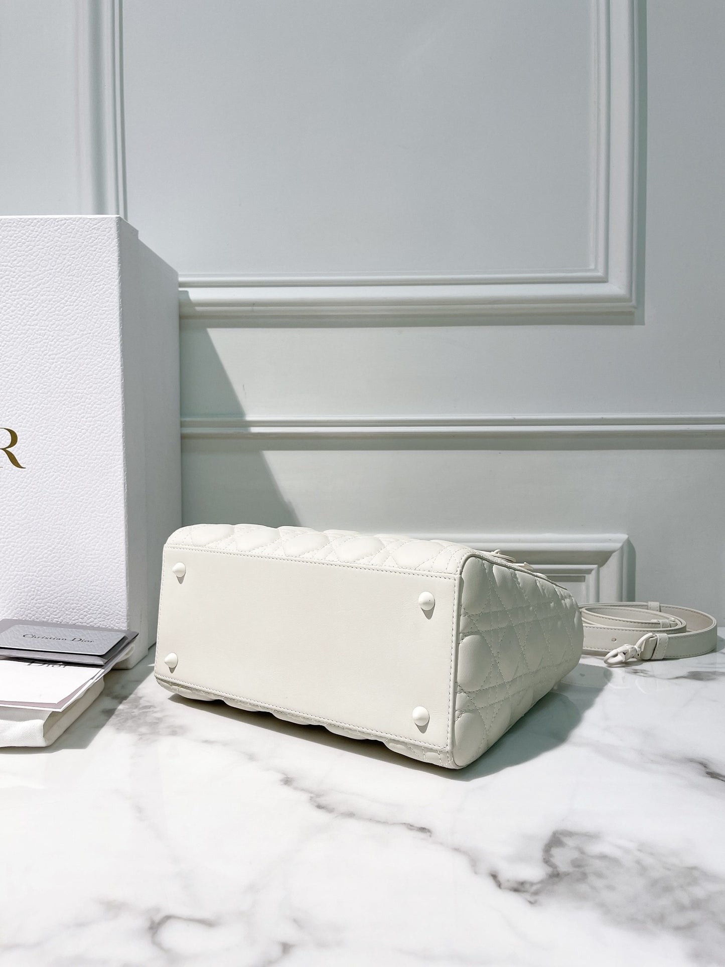 DIOR MEDIUM LADY DIOR BAG, So White
